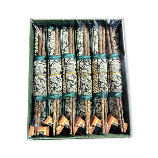 Green Asian-Style Set of 6 Chopsticks + Rests and Matching Placemats. Perfect for Family.